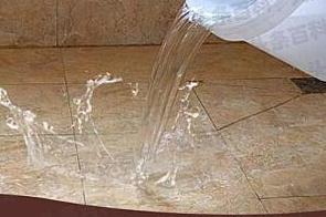 龙凤漏水维修 免砸砖防水材料该如何施工